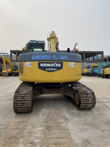 รถขุดมือสอง Komatsu PC228US ขายดี ราคาดี รถขุดไฮดรอลิกแบบตีนตะขาบมือสอง สภาพดี - Product Image 2