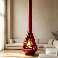 Cheminée au sol à bois, forme goutte d'eau, fenêtre triangulaire, foyer réel, poêle à bois d'intérieur