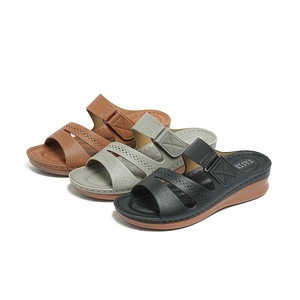 Sandalias de cuña para mujer, sandalias ortopédicas de primera calidad con punta abierta, zapatos Retro informales de cuero antideslizantes, verano 2021 - Product Image 1