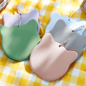 Bol pliable double pour chien en silicone durable avec logo personnalisé, pour nourriture et eau, idéal pour les voyages - Product Image 1