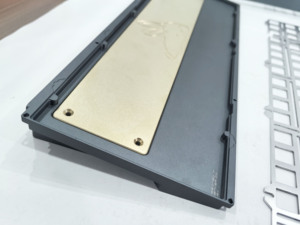 Tùy chỉnh CNC cơ khí Bàn phím chơi game cho trường hợp nhôm & Brass bộ phận dây EDM chuốt kỹ thuật - Product Image 3