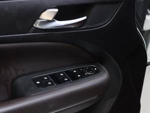 Vente en gros de voiture pour GAC Trumpchi M6 2019 270T édition de luxe automatique (sept sièges) National V <span class=keywords><strong>boutique</strong></span> - Product Image 4