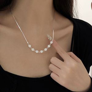 สร้อยคอเงินแท้ S925 ลายดอกคามิลเลีย สำหรับใส่ซ้อนเป็นเลเยอร์ เครื่องประดับแฟชั่น - Product Image 1
