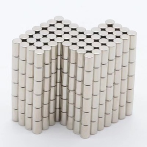 Aimants industriels puissants en terres rares N52 NdFeB pour l'électronique grand public, les capteurs, la séparation magnétique, le soudage médical - Product Image 1