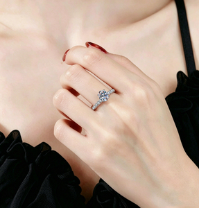 Anillo de Moissanita Ovalado de Plata Esterlina 925 para Mujer, Corte Ovalado, 1CT, Color D, VVS1, Certificado GRA, para Boda, Promesa, Moderno, Venta al por Mayor de Fábrica - Product Image 2