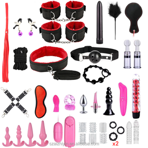 Yetişkin seks ürün kitleri deri kelepçe ve kürklü kırbaç esaret dişli sınırlamalar çiftler için setleri - Product Image 3