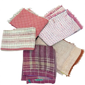 Tela de Algodón Indio Tejida a Mano, Transpirable, con Rayas Florales, Textil Tradicional Multicolor, Tejido a Mano, Étnico Indio, Peso Medio 260 - Product Image 4