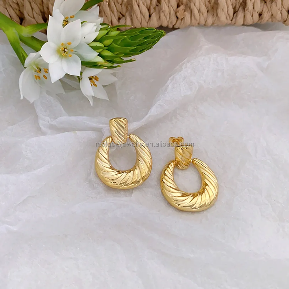 Big Size Brass Hoop Earrings Plain Simple Design Gold Color Plated Brass Earring Hot Sale Brass Jewelry For Woman Wholesale