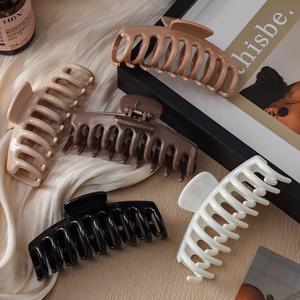 Jepit Rambut Cakar Besar Silikon Lembut Anti Patah Warna Solid Fleksibel untuk Wanita, Aksesoris Rambut, Tren Terbaru 2026 - Product Image 3