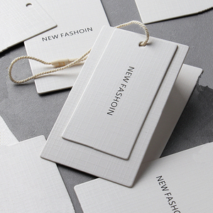 Tùy Chỉnh Sang Trọng May Mặc Đu Thẻ Quần Áo Nhãn Hiệu Logo Tên Nhựa Treo Thẻ Tùy Chỉnh Giấy Hangtags Cho Quần Áo Logo Riêng - Product Image 5