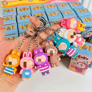 بيع بالجملة لخرز سائب جديد من السيليكون وPVC ثلاثي الأبعاد بتصميم مخصص للكريسماس، خرز محوري لسلاسل المفاتيح وصناعة الأقلام - Product Image 6