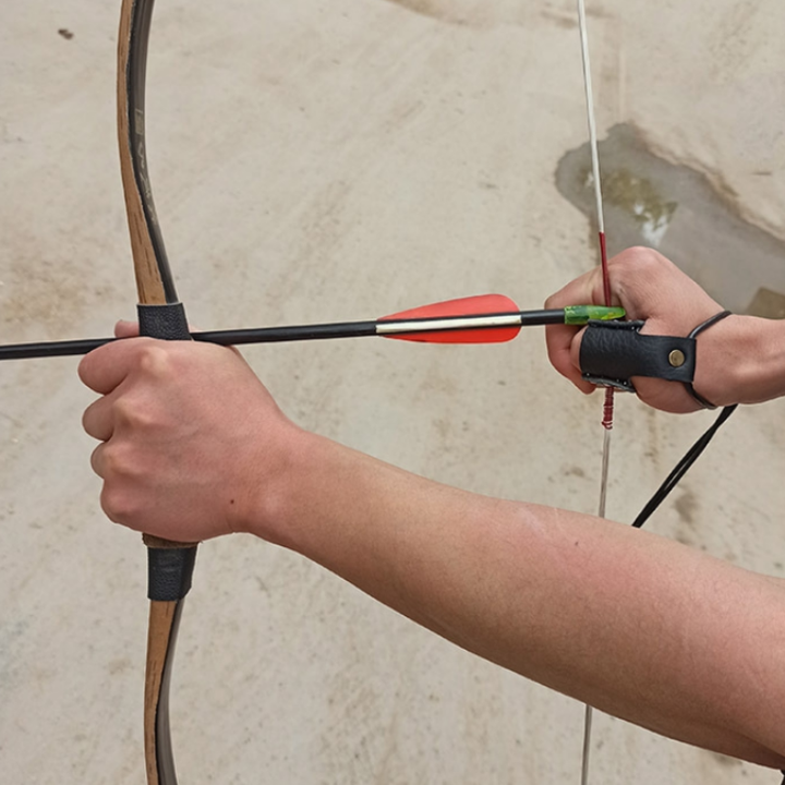 AYNEFY Protège Doigt Pour Tir à L'arc Manchon De Pouce En Laiton Et Cuir Souple Rembourré Traditionnel Largeur Réglable