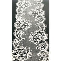 Broderie délicate passementerie en dentelle française pour robe de fille