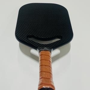 Raquette de pickleball professionnelle sans cadre en fibre de carbone 3K, face en <span class=keywords><strong>PP</strong></span>, noyau en nid d'abeille, procédé de pressage à chaud, approuvée par l'USAPA - Product Image 3