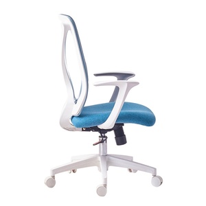 Chaise de bureau exécutive moderne en maille, chaise de gaming ergonomique de luxe conçue en plastique pour le bureau (vente en gros) - Product Image 4