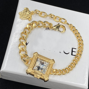 Set di Orecchini Grandi, Collana e Bracciale di Marca Famosa con Logo a Lettera, Design a Motivo <span class=keywords><strong>Medusa</strong></span> in Oro 18K, alla Moda ed Eccessivo - Product Image 4