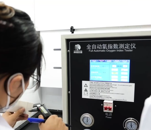 Poly vinylchlorid (PVC) Modifiziertes Harz pulver Weißes Pulver verbessert das Zähigkeit pulver - Product Image 5