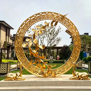 Fabricant sur mesure de grandes sculptures en acier inoxydable : Sculpture en métal 'Bague de Lune' pour aménagement paysager de jardin et de place publique - Product Image 6
