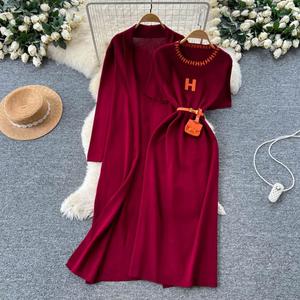 Ensemble décontracté d'hiver 2 pièces pour femme : Tunique à col rond et haut à bandage, et ensemble tricoté – Vente en gros - Product Image 1