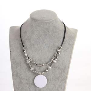 Collar tejido moda Vintage perla espiral redondo marca aleación colgante collar para mujer Uionen 1448 - Product Image 2