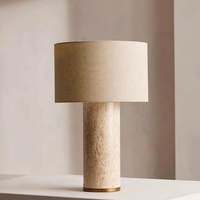 Lampe de table en travertin naturel au design rétro pour la décoration de la chambre à coucher d'un hôtel ou d'une villa, lampe de chevet avec base en pierre
