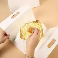 Nouvelle conception de boîte-cadeau rigide en carton écologique biodégradable, portable, de luxe, avec fermeture magnétique triangulaire