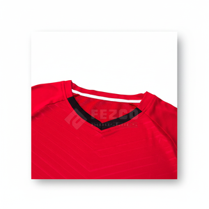 Kits de football en polyester de haute qualité pour les entraînements et les matchs Maillots de football personnalisés pour l'école, le tournoi - Product Image 1