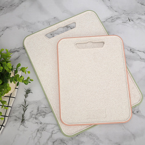 Planche à découper en paille de blé, 2 tailles, avec bord antidérapant, pour la viande, les légumes et les fruits, disponible en plusieurs modèles. - Product Image 4