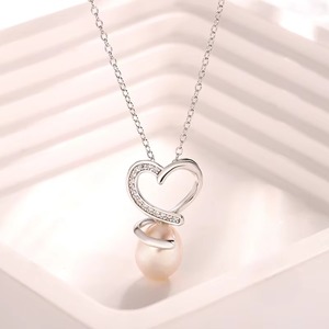 Kammy สร้อยคอจี้มุกหัวใจสีเงิน925สุดอินเทรนด์ของผู้หญิงขนาด8-8.5มม. สแตนเลสสตีลมีโพรงกลวงแบบไม่สม่ำเสมอ - Product Image 5