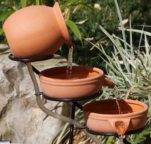 Cascata in ceramica a 5 livelli di acqua solare ciotola con pannello solare pompa di ferro uccello cornice ornamento da giardino - Product Image 3