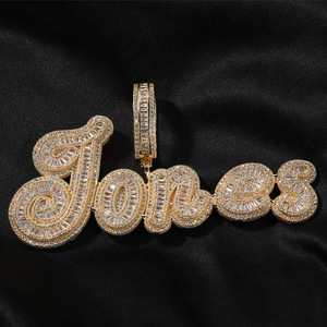 <span class=keywords><strong>Collana</strong></span> Personalizzata <span class=keywords><strong>con</strong></span> Nome, Ciondolo Hip Hop in Rame <span class=keywords><strong>con</strong></span> Nome Inciso e Zirconi Baguette, <span class=keywords><strong>con</strong></span> Catena a Corda Inclusa - Product Image 6