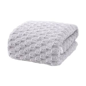 Serviette de Bain en Polaire Corail Transfrontalière, Douce et Absorbante, Bordures Renforcées, <span class=keywords><strong>Ne</strong></span> Laisse Aucun Poil, Idéale pour le Bain et le Séchage des Cheveux, Serviette Domestique - Product Image 5