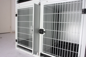 Gabbia per Cani in Acciaio Inox 304 ad Angolo Retto Traspirante per Uso Domestico - Product Image 4