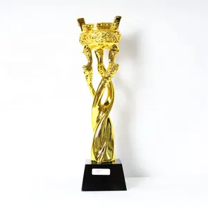 Venta caliente Golden Man Horse Eagle y Award Crown Boot Figura de béisbol Trofeo de Bádminton
