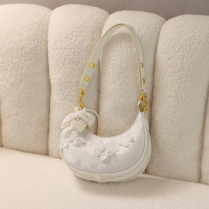 Sac à bandoulière vintage brodé motif lune pour femme, collection Printemps/Été 2026, polyvalent et haut de gamme, pour le commerce transfrontalier - Product Image 1