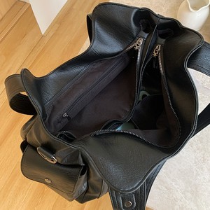 Women's Tote Bag Large Capacity Black Textured Shoulder Handbag With Zippered Pockets Everyday Use Spring 2025 - Product Image 4