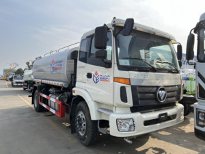 Camion-citerne d'arrosage Foton Auman 4x2 de 15 000 litres (15 m³) avec canon pour le nettoyage des rues et le lavage des routes - Product Image 5