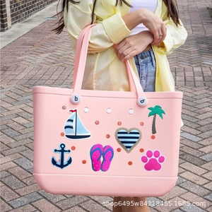 <span class=keywords><strong>Sac</strong></span> de plage carré en PVC, fourre-tout ajouré, <span class=keywords><strong>sac</strong></span> à <span class=keywords><strong>main</strong></span> à motif dessin animé, avec bouton-pression ouvert, motif floral, pour accessoires de plage transfrontaliers - Product Image 3