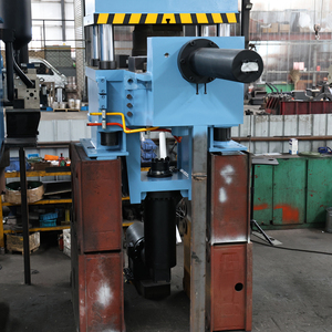 Pressa per pressofusione a <span class=keywords><strong>camera</strong></span> fredda verticale da 100T ad alta velocità per fusione di alluminio a parete sottile per connettori di rotori di piccoli motori - Product Image 6