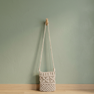 Tapete de Macramé Hecho a Mano, Diseño Bordado a Mano con Patrón Tejido con Cordón de Algodón Natural, Forma Cuadrada, Suave y Duradero, India HOMLY - Product Image 2