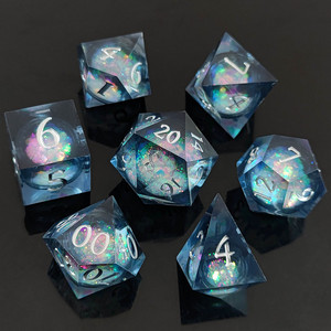 Juego de Dados de Resina Translúcida con Brillo, Dados Poliédricos Hechos a Mano con Bordes Afilados para Juegos de Rol de Mesa como Dungeons and Dragons - Product Image 1