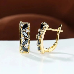 Orecchini a Forma di Occhio alla Moda per Donne, Accessori per Orecchie Semplici per Uso Quotidiano, Outfit Casual e Regalo - Product Image 2