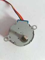 Xinyongwang, fabricants chinois, fournissent un moteur pas à pas hybride 12V 35MM avec commande de transmission linéaire, boîte de vitesses à basse vitesse, 2 phases, encastré.