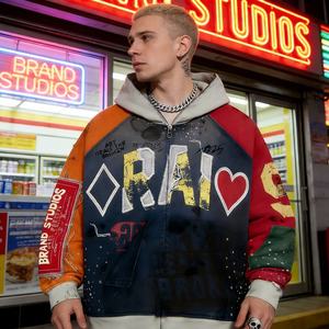 سترة رجالية بغطاء للرأس مصنوعة من القطن 100٪ مع تطريز وترصيع بالأحجار الكريمة وتأثير الطلاء المتناثر وحواف ممزقة ومغسولة - Product Image 4