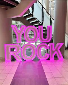 حروف معدنية عملاقة بإضاءة RGB لإضفاء أجواء أنيقة، ارتقِ بحفلات الزفاف أو الحفلات الخاصة بك مع لافتات إلكترونية جذابة - Product Image 2