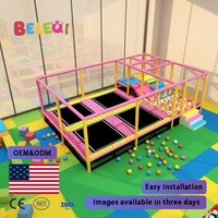 Parc de trampolines intérieur commercial personnalisé avec rembourrage souple, parcours de jeux multiples et équipement de jeu pour centre commercial