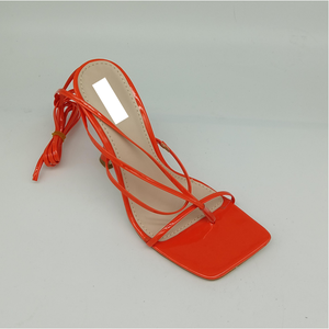Sandali infradito estivi nuovi in pelle verniciata arancione scarpe donna allacciatura décolleté da ballo <span class=keywords><strong>tacchi</strong></span> per donna - Product Image 2