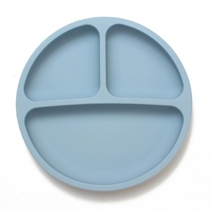 <span class=keywords><strong>Assiette</strong></span> ronde en silicone pour enfants avec <span class=keywords><strong>ventouse</strong></span>, trois compartiments et motif visage souriant - Product Image 2