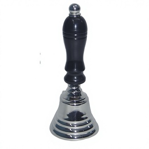 Campana niquelada con mango de madera Venta caliente Campanas de latón Campana decorativa para vacaciones y Navidad - Product Image 1