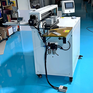 Machine à rainurer en V KPC-7010SV-<span class=keywords><strong>E</strong></span> avec dé<span class=keywords><strong>coupe</strong></span>, réglage numérique de la hauteur, rainureuse pour carton MDF et boîtes rigides - Product Image 4